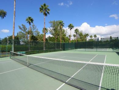 Lovely Siesta Key Vacation Condo in Resort Setting